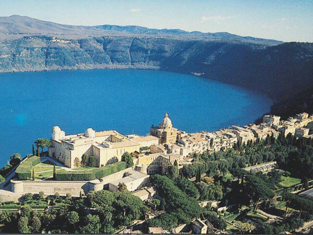 Roma E Palazzo Pontificio Di Castel Gandolfo-Vaticano Экстерьер фото